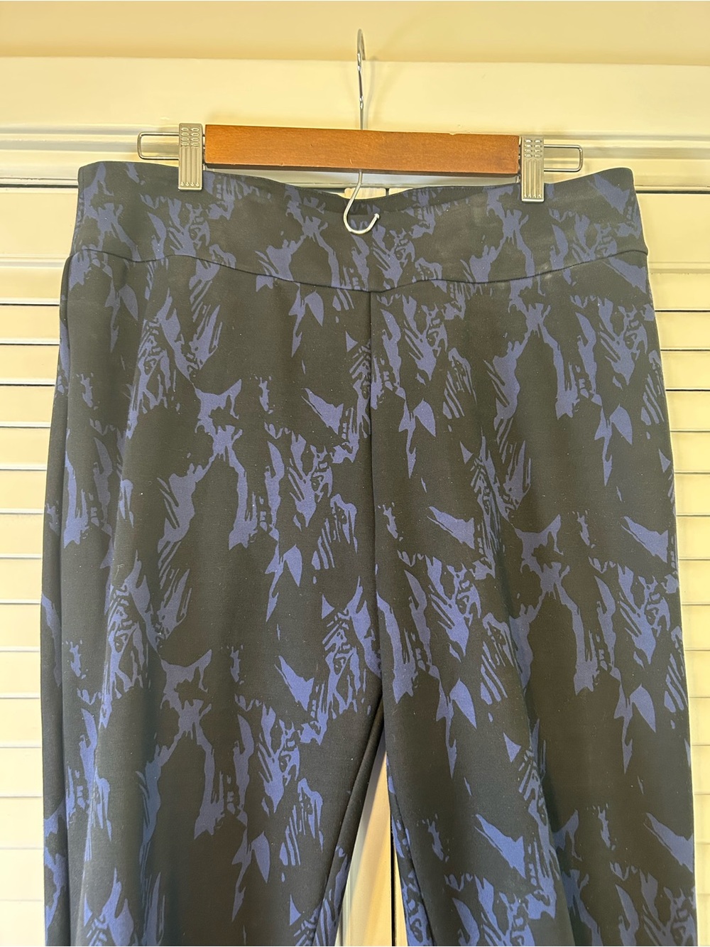 Soft Surroundings Straight Leg Abstract Black/ Purple Size L EUC